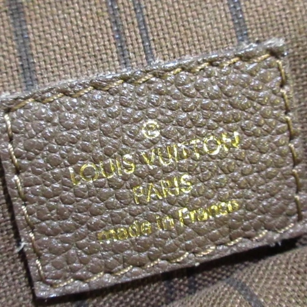 Louis Vuitton LEATHER TOTE AND POUCH BAG - Picture 7 of 11